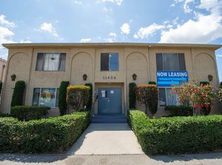 11434 Calvert St, N Hollywood, CA 91606