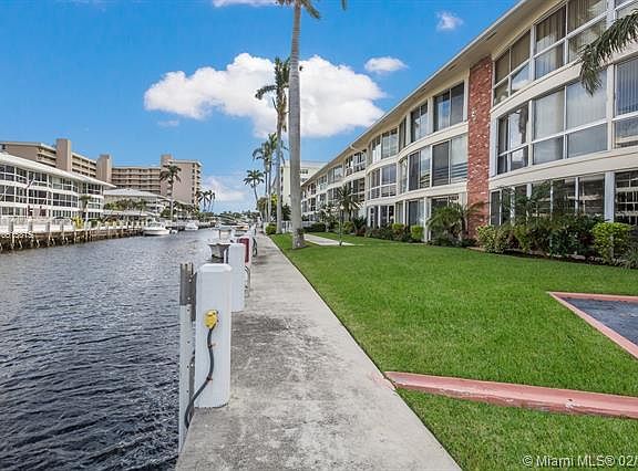 2nd image of 3051 NE 47th Ct APT 305
