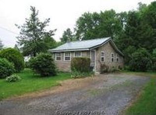 800 Mickey Inn Ln, Chambersburg, PA 17202