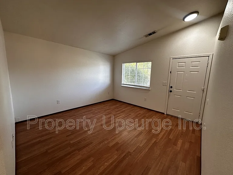 2810 East St #A — Photo 6