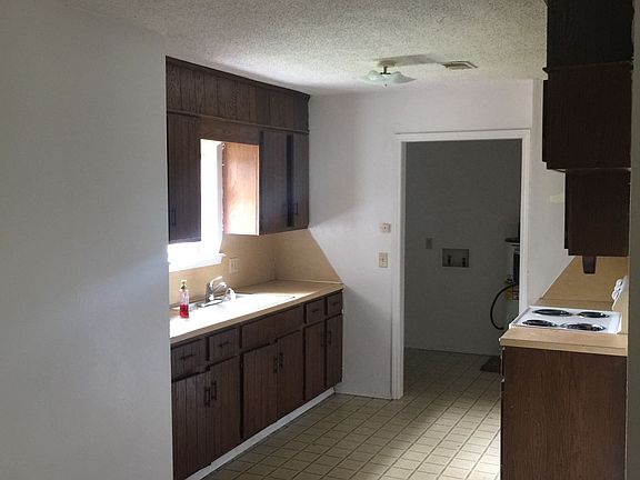 3rd image of 110 S 44th St