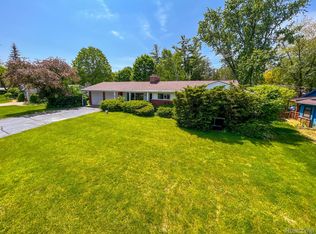 4829 Driftwood Dr, Commerce Township, MI