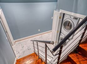 3 bed, 3.0 bath, 1380 sqft, $4,850