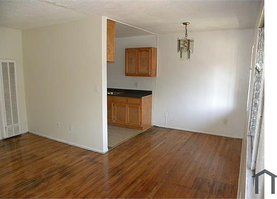 3rd image of 5325 Sierra Vista Ave
