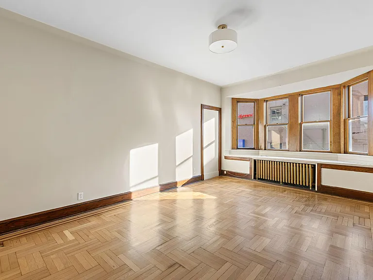 731 Anderson Ave #2 — Photo 2