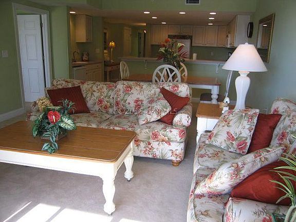 5th image of 12 61st St Unit 403