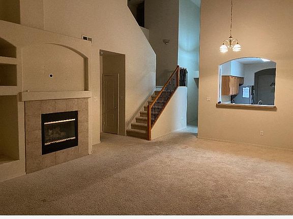 4th image of 1029 25th St SE