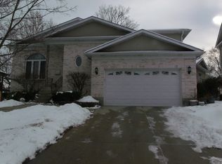 5605 Theobald Rd, Morton Grove, IL 60053