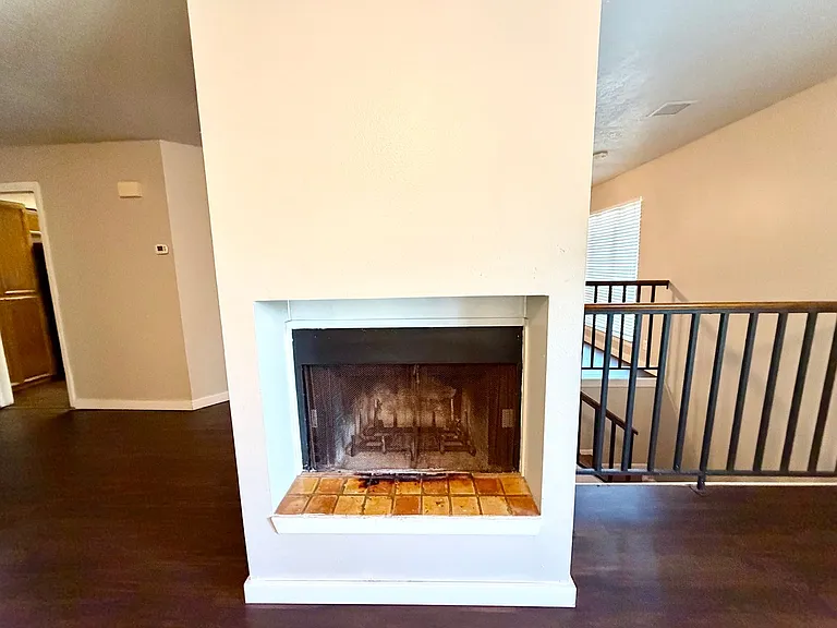2802 Stewart Dr — Photo 8