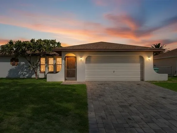 1717 SE 11th Ter, Cape Coral, FL 33990