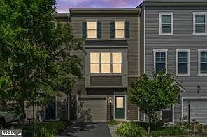 3rd image of 105 Poinsettia Way