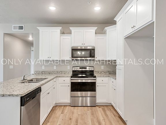 3rd image of 1128 S 820 E Unit 7202