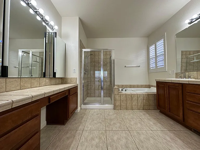 2365 Anqua Dr — Photo 13