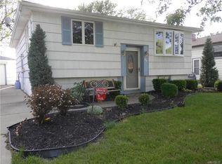 40 Randy Way, Cheektowaga, NY 14227