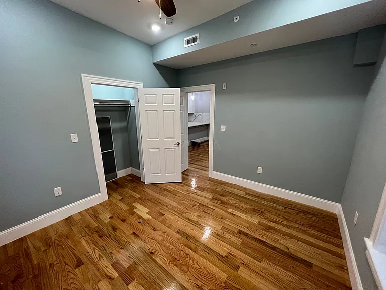 15 Harold St #3 — Photo 17