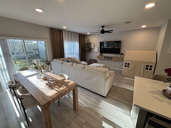 5th image of 2883 Narcoossee Commons Way #1