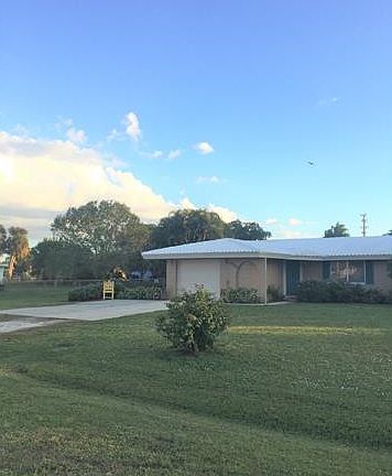 3rd image of 653 Canal Dr