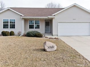 2137 Probst Ct SW, Cedar Rapids, IA 52404