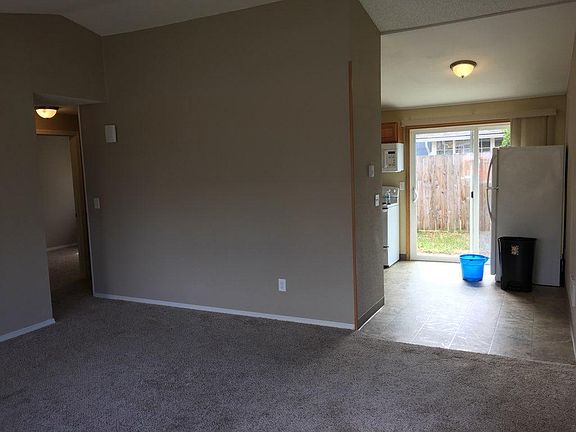 3rd image of 3516 E L St