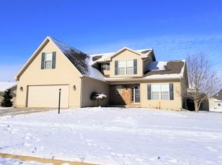 1207 Waters Edge Rd, Champaign, IL 61822