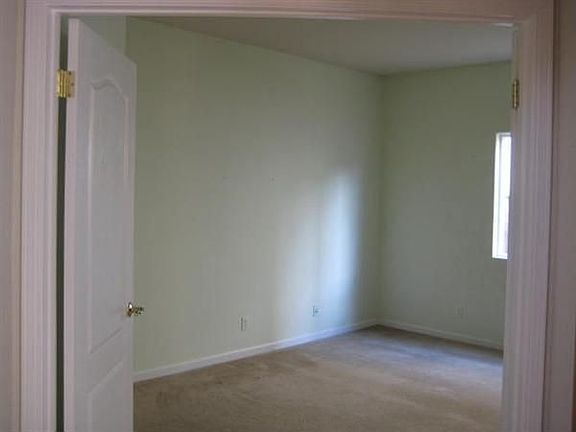 4th image of 510 Kennwood Dr