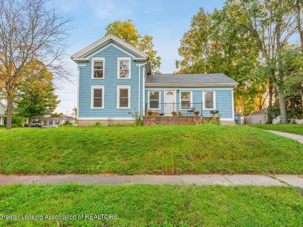122 W Washington St, Grand Ledge, MI 48837