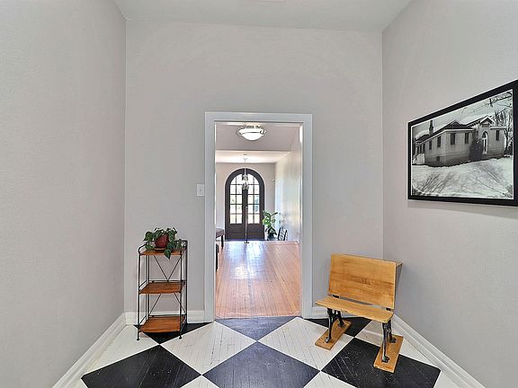 7-Hallway_08102023
