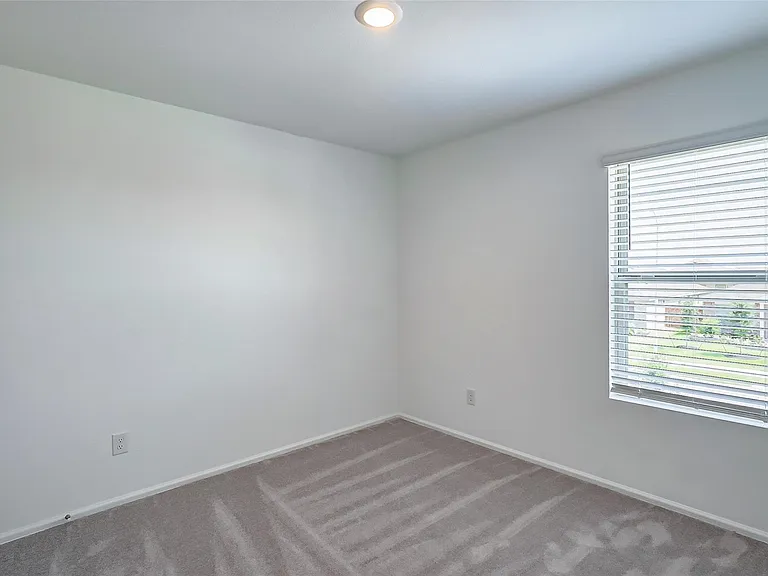 1495 Twilight Green Dr — Photo 16