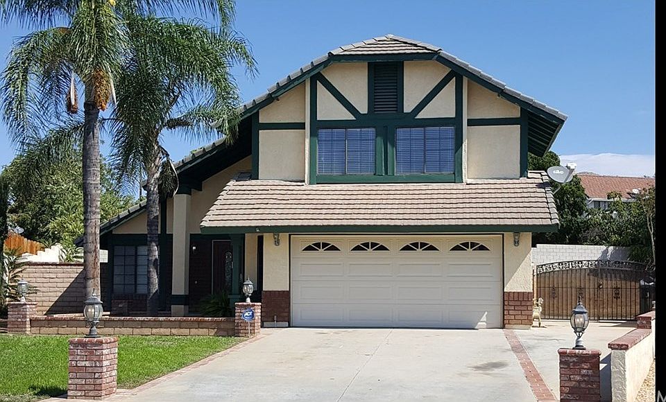 1st image of 12070 Honeysuckle Ct