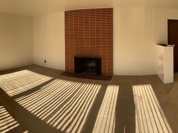3rd image of 139-141 Hobart Ave #141