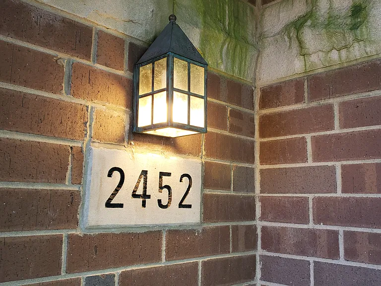 2452 W Taylor St #1 — Photo 1