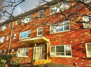 2430 8th St #1B, Fort Lee, NJ 07024