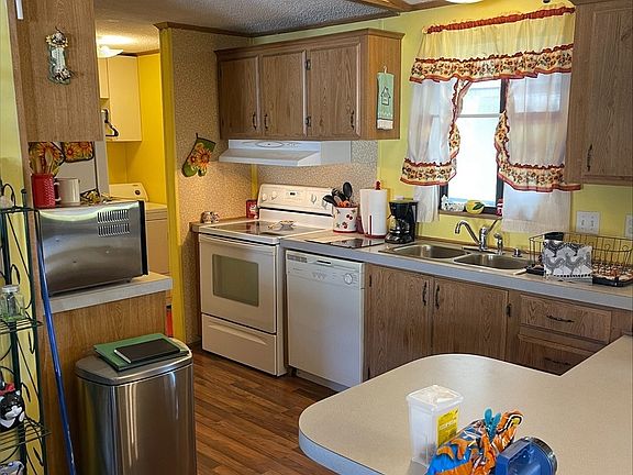3rd image of 410 37th Street SE #2