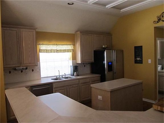 3rd image of 1714 Wyngate Dr