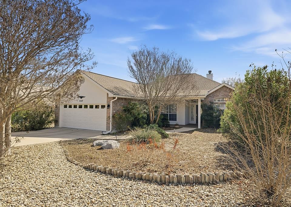 1st image of 647 Oak Valley Dr