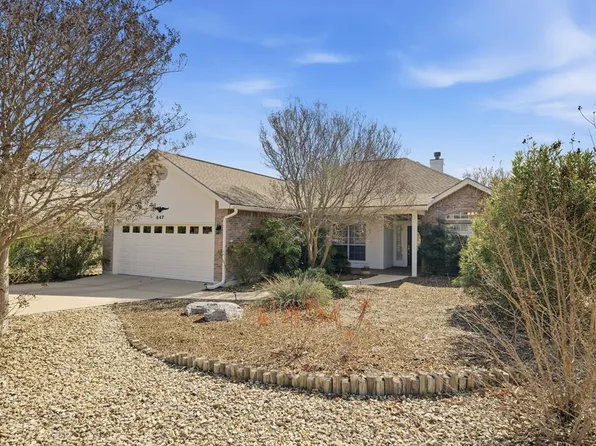 647 Oak Valley Dr, Kerrville, TX 78028