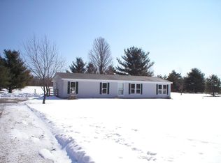 11957 Hall Rd, Atlanta, MI 49709