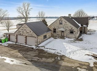 N8091 Long Lake Rd, BRILLION, WI 54110