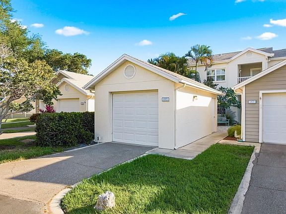 3rd image of 11510 SHIPWATCH DRIVE #1372