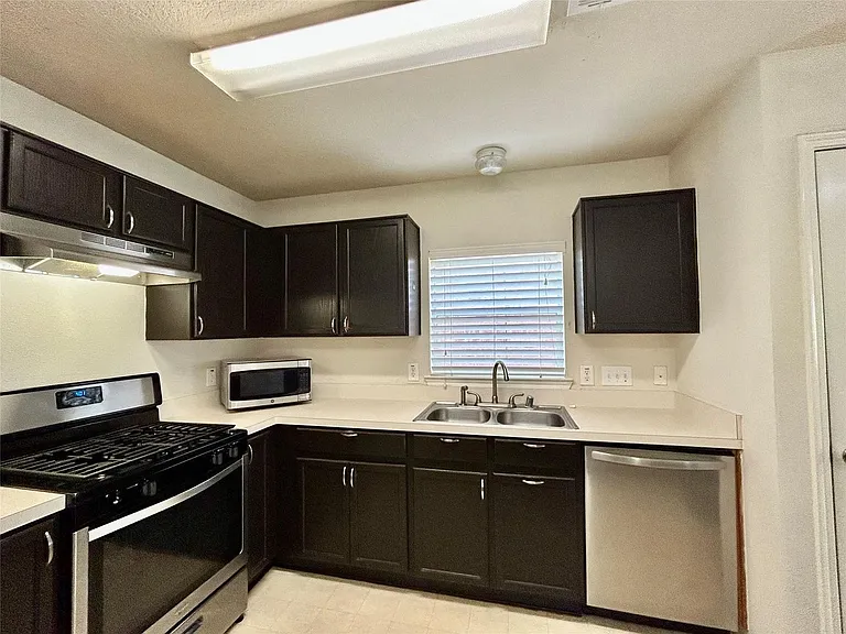 10623 Sugar Trace Dr — Photo 11