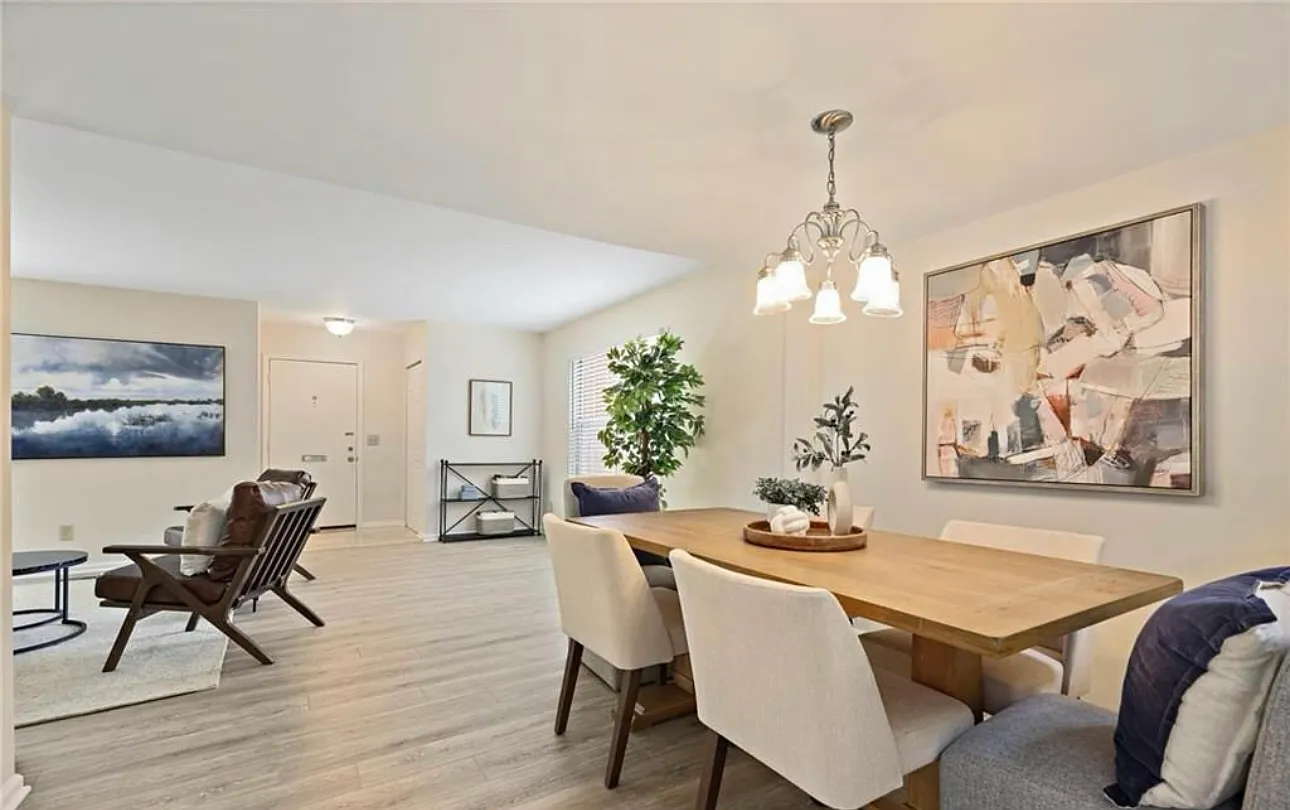 3 bed, 2583 sqft, $950 — Photo 1