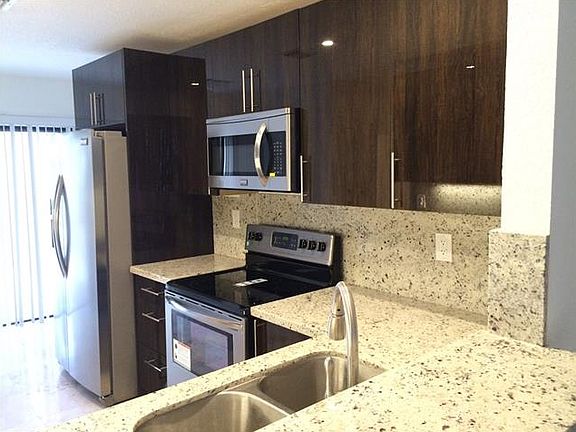 5th image of 3765 Alcantara Ave