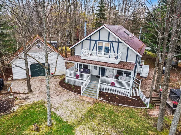 4681 Hemlock Ave, Lake, MI 48632