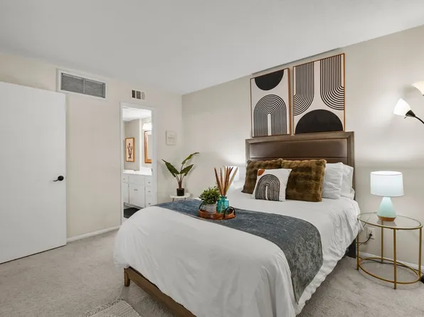 3204 E Painted Crescent St, Ontario, CA 91762