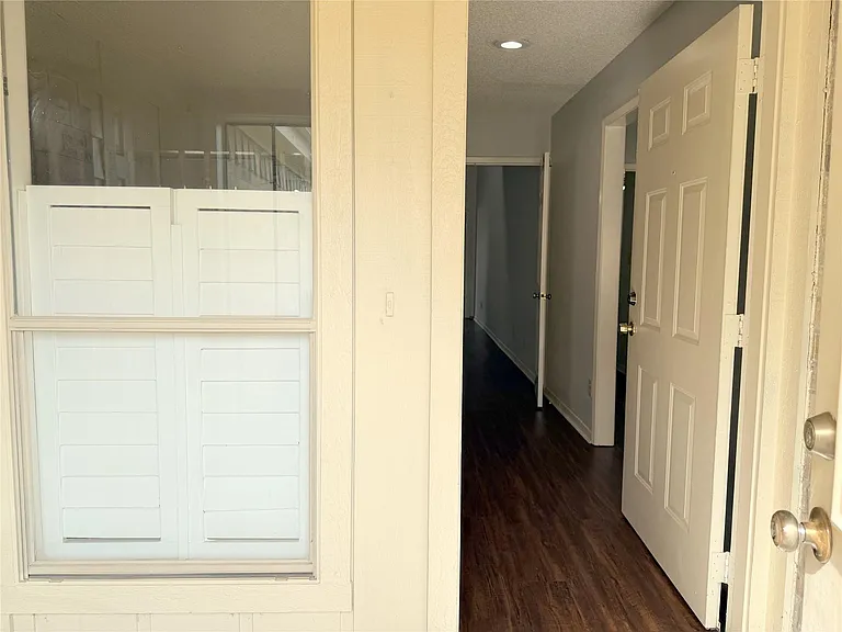2535 Planters Row — Photo 2