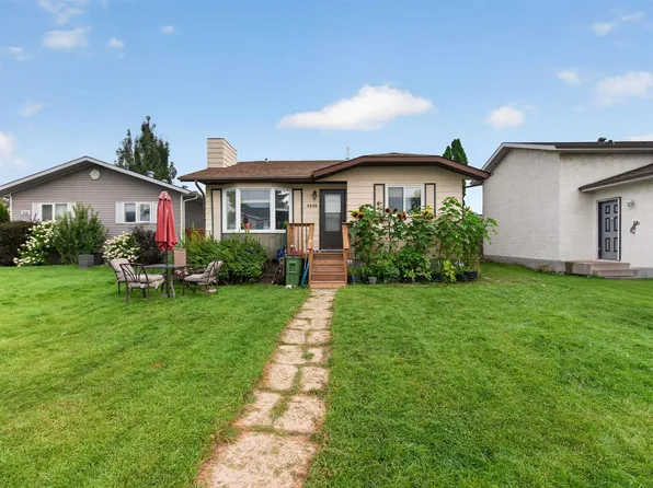 9328 175th Ave NW, Edmonton, AB T5Z 2C5