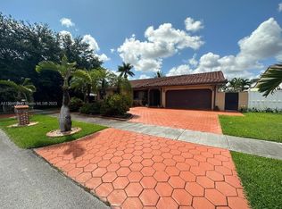 13980 SW 18th Ter, Miami, FL 33175