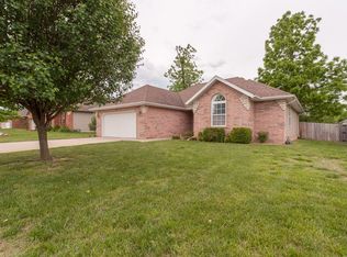 5047 S Grasshill Ct, Battlefield, MO 65619