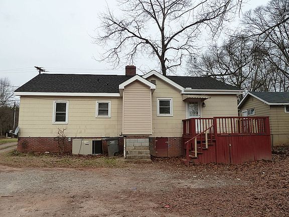 2nd image of 907 Gordon Street Ext