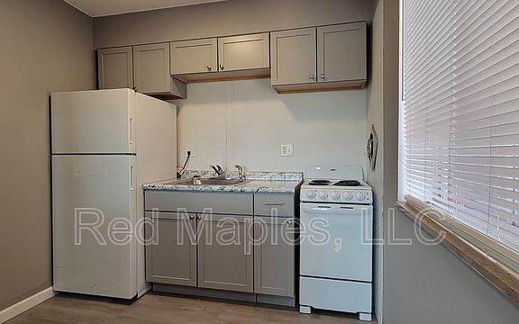 5th image of 5780 W Florissant Ave #F